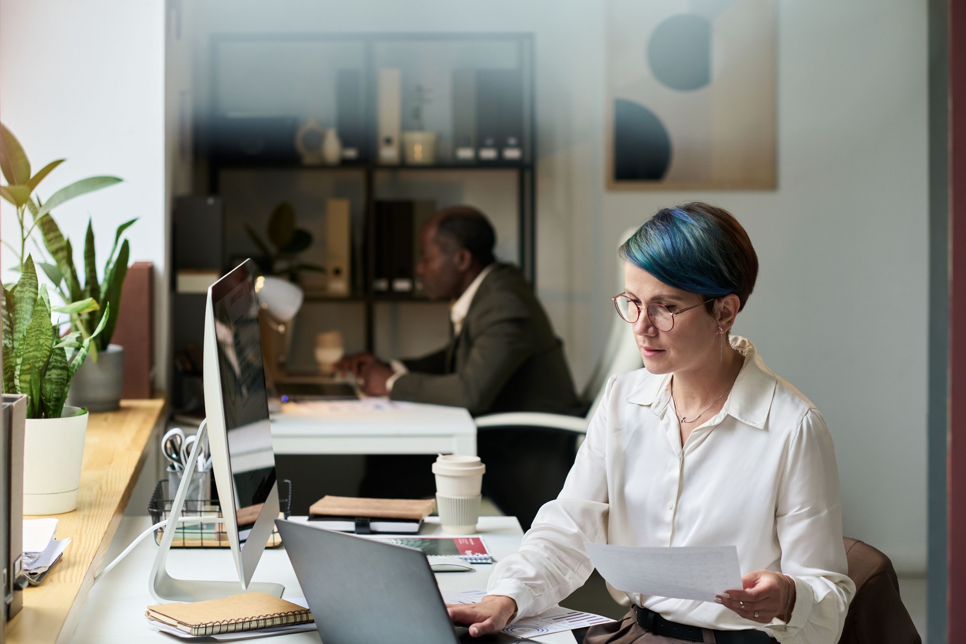 Scrolling through online information